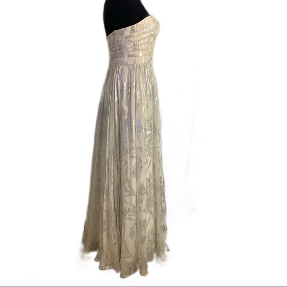 Aiden Maddox SZ 8 Silver Metallic and White Silk Wedding Formal Prom Gown - Picture 3 of 16